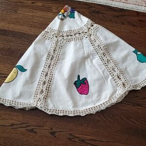 Crochet Trim White Fruit Appliqué Table Skirt